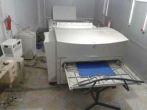 150*150 pencere farklı modellerde ölçülerde mevcut 21 film çıkış makinası gazete baskısı için