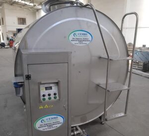 İKİNCİ EL PLASTİK TUVALET SEYYAR TEKLİ WC KALIN MALZEMEDEN 7 6000 litre yatay süt soğutma tankı