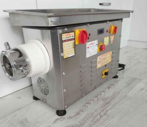 Wilo pompa az kullanıldı sağlam ve arızası olmayan bir pompa Kazan ve radyatör devirdaim pompası 20 ikinci el 32 kıyma makinesi sizlere sunulan et çekme makinesi
